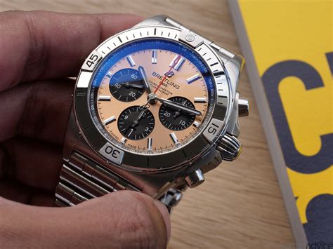 REVIEW: Hands On With The Breitling Chronomat B01 42 